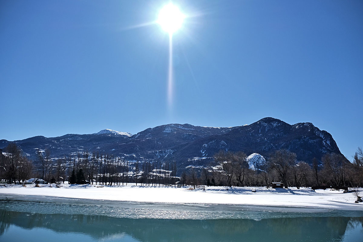 Reflets sur l'eau l'hiver