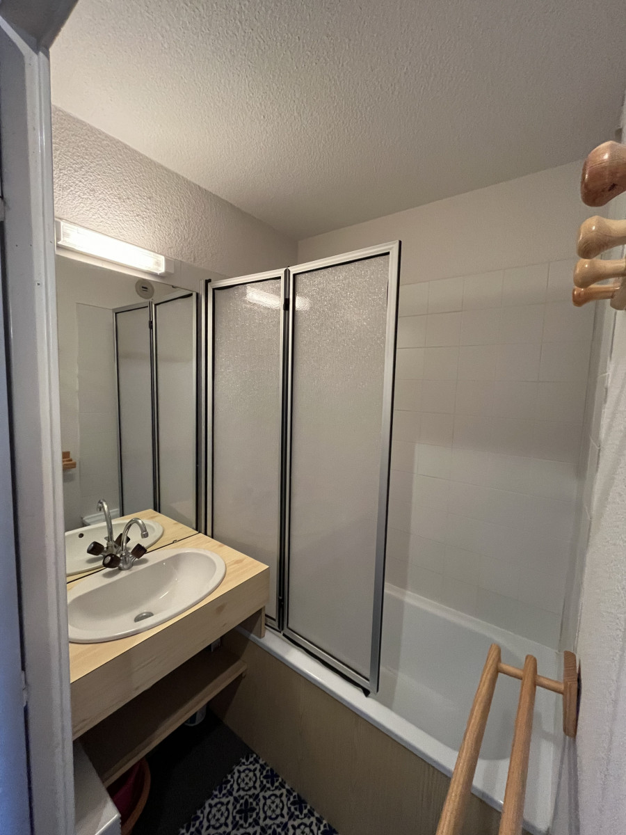 risoul_hebergement_century21_slp_immobilier_Belvédère202_salle de bain